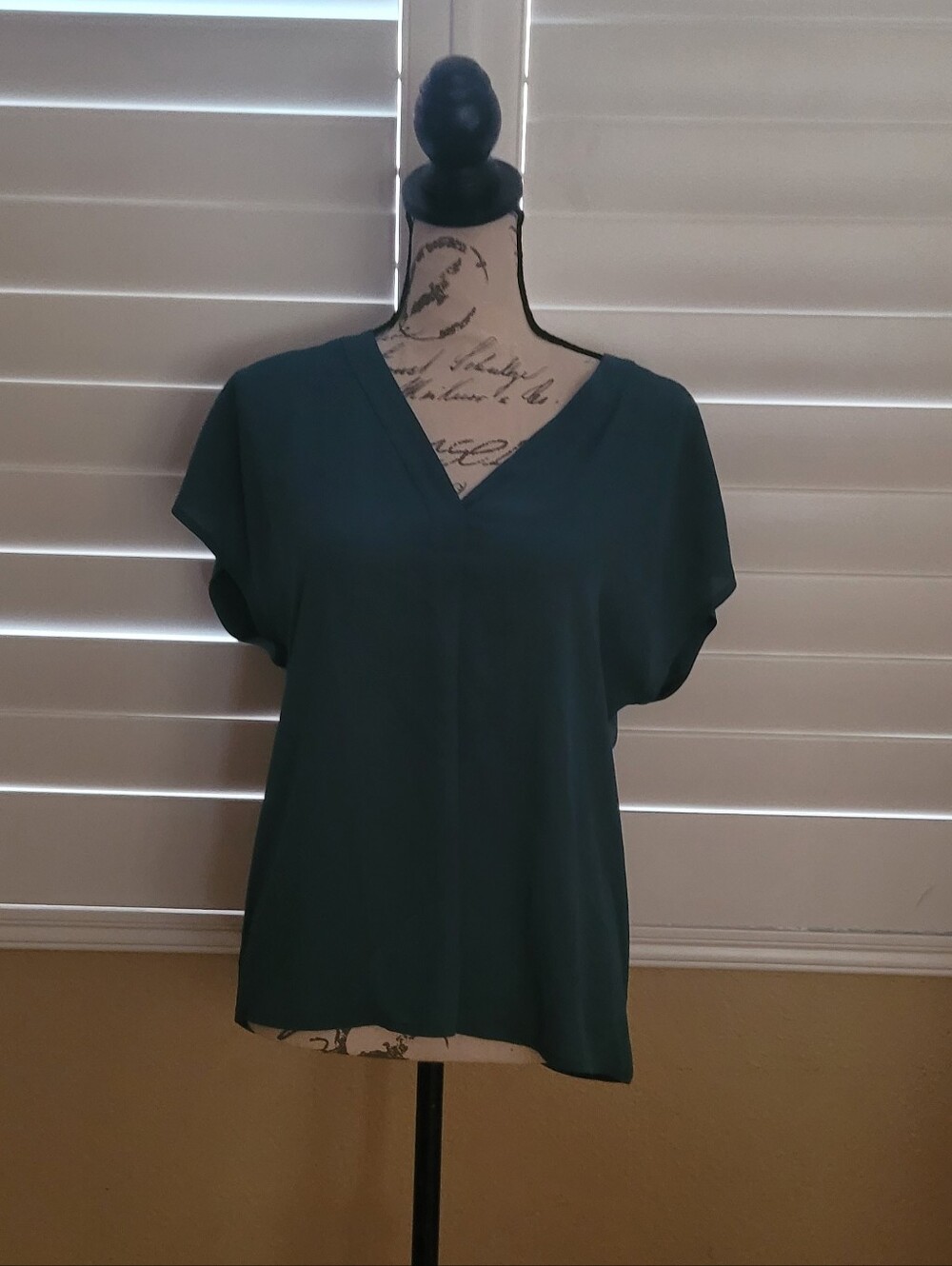 Ann Taylor Teal V-Neck Short Sleeve Blouse
